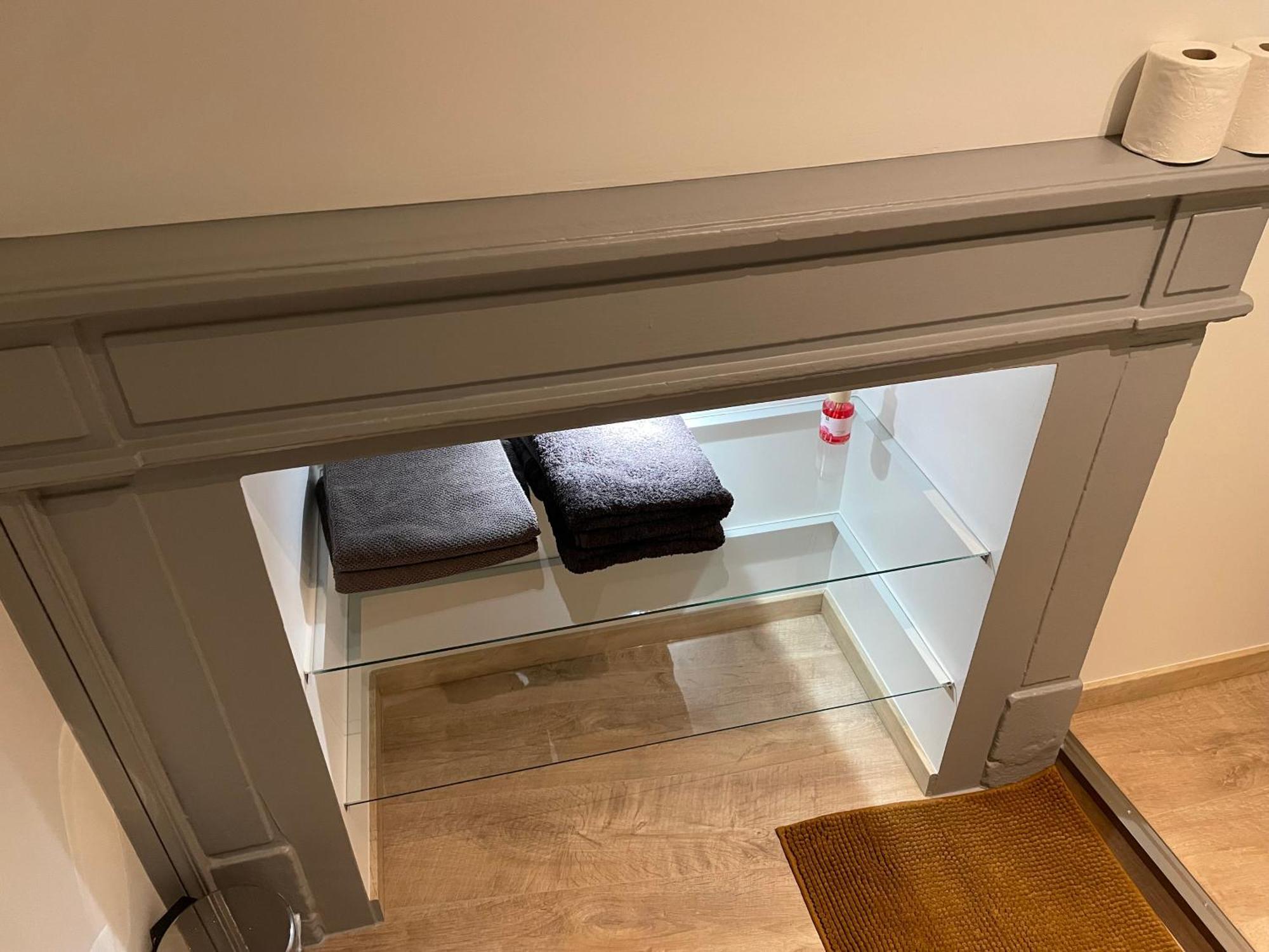 Apartment F2 Centre Historique Saint Colomban *